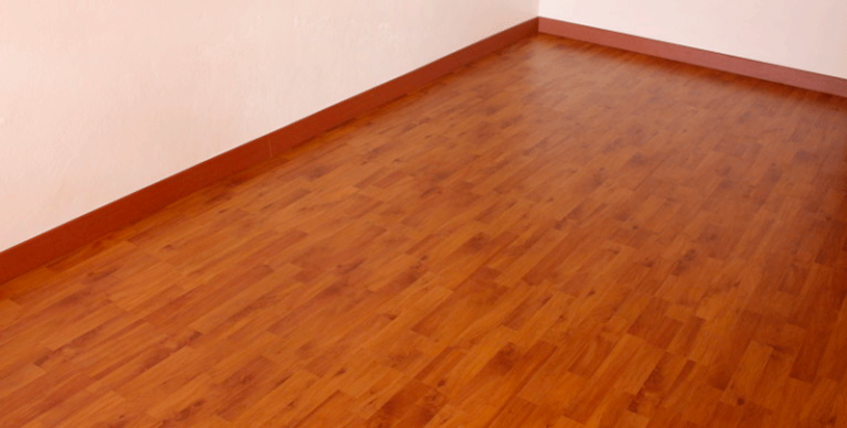 Sàn gỗ Malaysia Janmi có giá thành rẻ hơn so với sản phẩm cùng loại