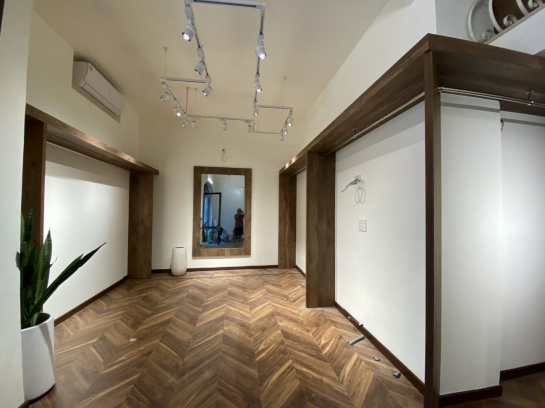 Sàn gỗ xương cá cao cấp là kiểu lát sàn cổ điển tạo điểm nhấn cho sàn nhà