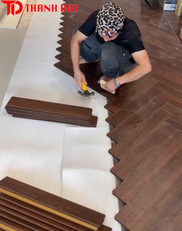 Thi công sàn gỗ công nghiệp