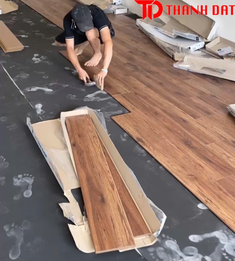 Thi công sàn gỗ công nghiệp bản thẳng