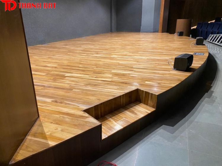 Sàn sân khấu chống trơn trượt