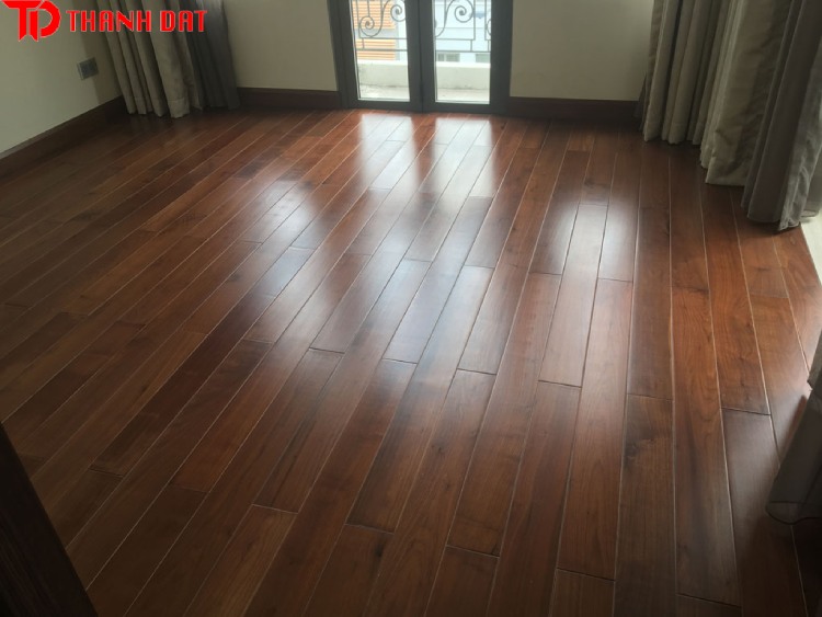 Sàn gỗ Plywood phủ Veneer Óc Chó
